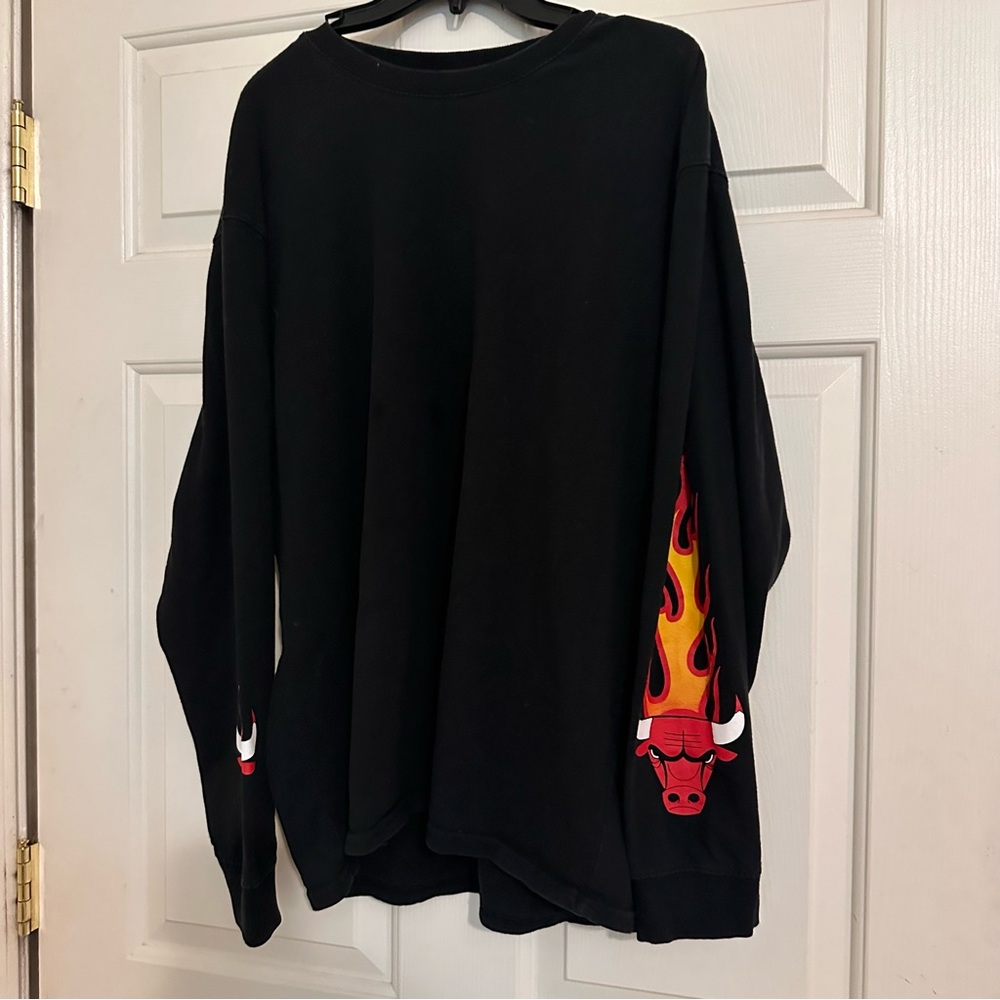 Chicago Bulls Black Long Sleeve Graphic Shirt T-Shirt NBA Size L Large - Picture 8 of 10